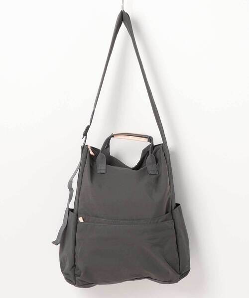 EARTH MADE（アースメイド）の「12POCKET SHOULDER（ショルダーバッグ・レディース・ライトベージュ/カーキ/ブルー/ダークグレー/サンドベージュ/ブラック/ピンク・FREE）」の3枚目の写真