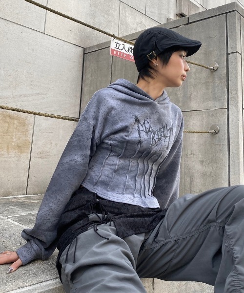 XU(エックスユー)の「ストリートファッション XU エックスユー tie-dye corset hoodie コルセット フーディ パーカー ピグメントパーカー ロゴパーカー 短丈フーディ ショート丈パーカー クロップド 韓国ストリート 韓国ファッション(パーカー・レディース・グレー/ブルー・ONE SIZE)」の21枚目の写真