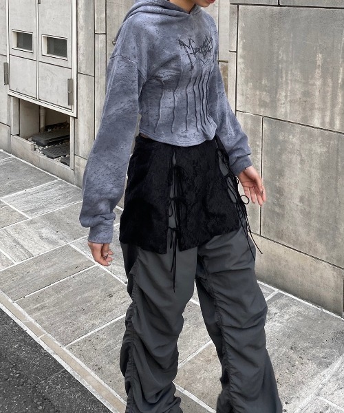 XU(エックスユー)の「ストリートファッション XU エックスユー tie-dye corset hoodie コルセット フーディ パーカー ピグメントパーカー ロゴパーカー 短丈フーディ ショート丈パーカー クロップド 韓国ストリート 韓国ファッション(パーカー・レディース・グレー/ブルー・ONE SIZE)」の19枚目の写真