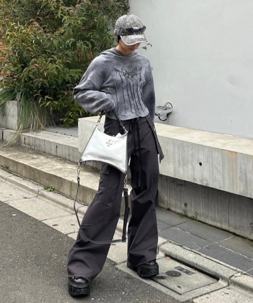 XU(エックスユー)の「ストリートファッション XU エックスユー tie-dye corset hoodie コルセット フーディ パーカー ピグメントパーカー ロゴパーカー 短丈フーディ ショート丈パーカー クロップド 韓国ストリート 韓国ファッション(パーカー・レディース・グレー/ブルー・ONE SIZE)」の8枚目の写真