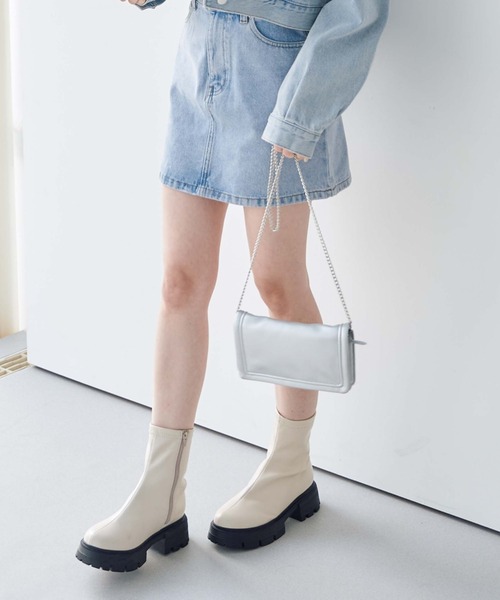 archives(アルシーヴ)の「合皮ミニチェーンバッグ(ショルダーバッグ・レディース・シルバーグレー/アイボリー/ブラック・FREE)」の8枚目の写真