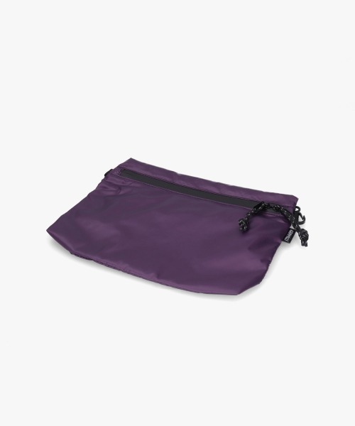 Gramicci(グラミチ)の「Gramicci MICRO RIPSTOP SACOCHE(ボディバッグ/ウエストポーチ・メンズ・パープル/ベージュ/レッド/ダークネイビー・FREE)」の3枚目の写真