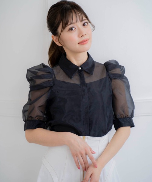 NOELA(ノエラ)の「シアーパワショルシャツ(シャツ/ブラウス・レディース・ピンク/ブラック/オフホワイト・フリー)」の4枚目の写真