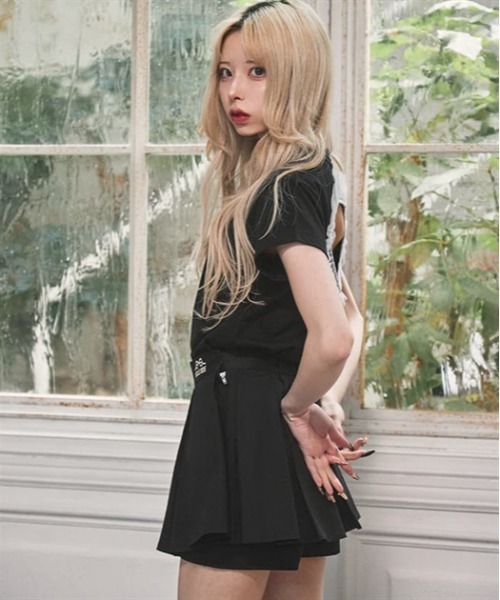 FickleBebe(フィクルベベ)の「ハートカットフリルトップス(Tシャツ/カットソー・レディース・ホワイト/ブラック・FREE)」の15枚目の写真