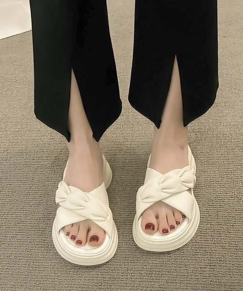 Miniministore(ミニミニストア)の「厚底サンダル ミュールサンダル 韓国風(サンダル・レディース・ブラック/アイボリー・23.5cm/24.0cm/25.0cm/23.0cm/24.5cm/22.5cm)」の7枚目の写真