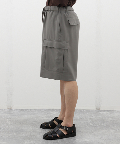 EDIFICE LA BOUCLE（エディフィスラブークル）の「LA BOUCLE (ラブークル) TECH WOOL カーゴショーツ（カーゴパンツ・メンズ・ネイビー/グレー・3/2）」の5枚目の写真