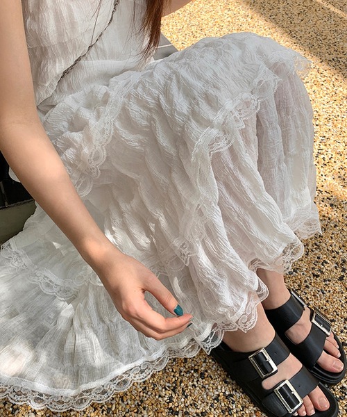 aimoha(アイモハ)の「フレアレースキャミソールワンピース (SS)(ワンピース・レディース・ブラック/ホワイト・FREE)」の17枚目の写真
