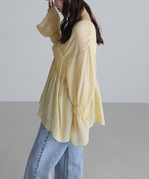 FREE'S MART(フリーズマート)の「◇シャーリングドロストチュニックブラウス(シャツ/ブラウス・レディース・ブラック/ホワイト/ブラウン/イエロー・FREE)」の19枚目の写真