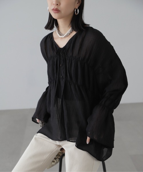 FREE'S MART(フリーズマート)の「◇シャーリングドロストチュニックブラウス(シャツ/ブラウス・レディース・ブラック/ホワイト/ブラウン/イエロー・FREE)」の2枚目の写真