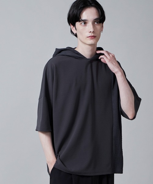 LUCY（ルーシー）の「LUCY/ジオメトリックブロックフードT（Tシャツ/カットソー・メンズ・ホワイト/ダークグレー・LARGE/MEDIUM）」の19枚目の写真