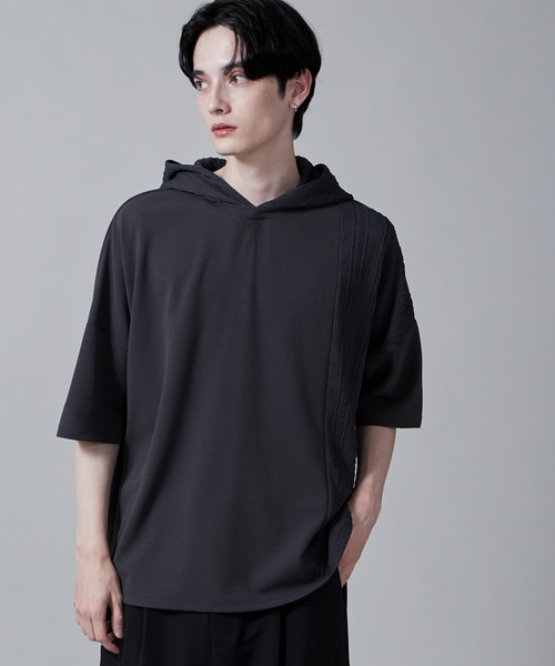 LUCY（ルーシー）の「LUCY/ジオメトリックブロックフードT（Tシャツ/カットソー・メンズ・ホワイト/ダークグレー・LARGE/MEDIUM）」の18枚目の写真