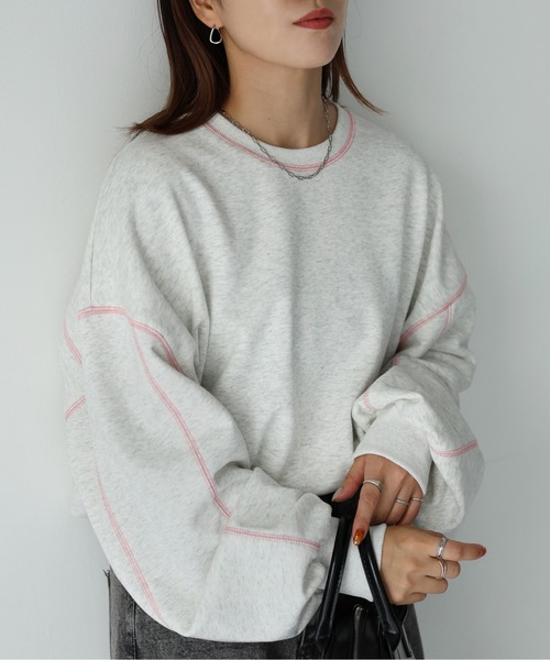 Riberry（リベリー）の「配色ステッチオーバーサイズスウェット（スウェット・レディース・オートミール/チャコールグレー・MEDIUM）」の2枚目の写真