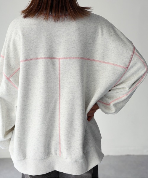 Riberry（リベリー）の「配色ステッチオーバーサイズスウェット（スウェット・レディース・オートミール/チャコールグレー・MEDIUM）」の20枚目の写真