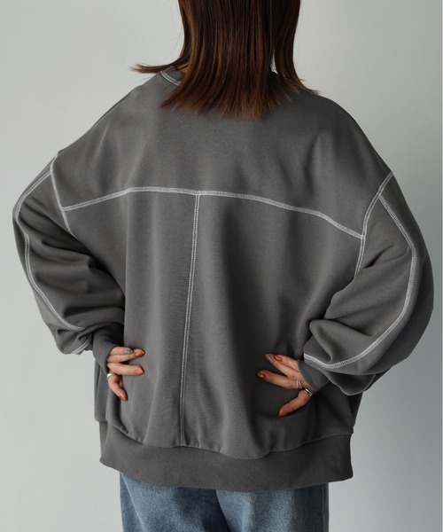 Riberry（リベリー）の「配色ステッチオーバーサイズスウェット（スウェット・レディース・オートミール/チャコールグレー・MEDIUM）」の5枚目の写真