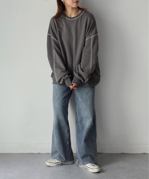 Riberry（リベリー）の「配色ステッチオーバーサイズスウェット（スウェット・レディース・オートミール/チャコールグレー・MEDIUM）」の12枚目の写真