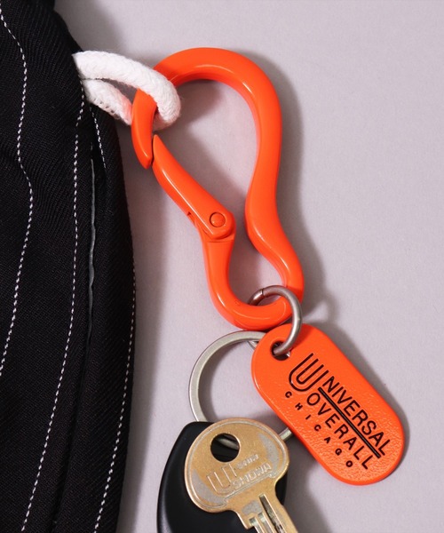 UNIVERSAL OVERALL（ユニバーサルオーバーオール）の「(LF)【UNIVERSAL OVERALL】ブランドロゴ フック カラビナ キーホルダー（キーホルダー・メンズ・シルバー/ブラック/ゴールド/オレンジ・ONE SIZE）」の3枚目の写真