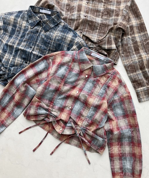 AS KNOW AS plus（アズノゥアズプラス）の「◇シャーリングダブルリボン ショート丈シャツ（シャツ/ブラウス・レディース・ブラウン系/ネイビー系/ワイン系・FREE）」の22枚目の写真