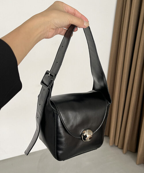 CAPRICIEUX LE'MAGE（カプリシューレマージュ）の「ニュアンスボタンショルダーバッグ（ショルダーバッグ・レディース・ブラック/ブラウン/アイボリー・FREE）」の11枚目の写真