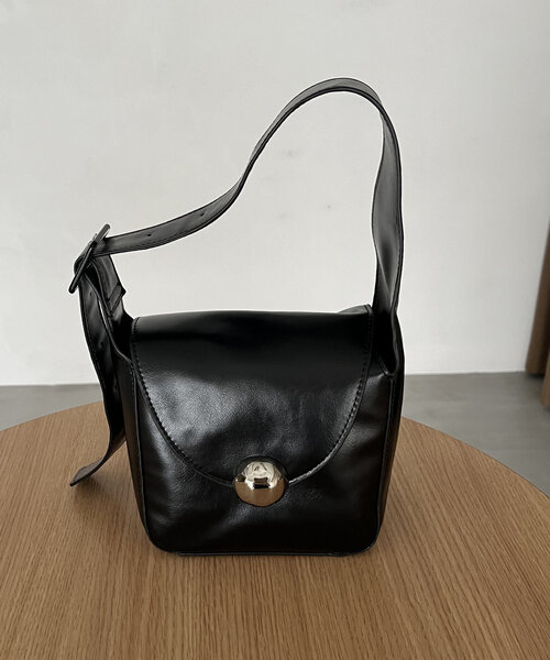 CAPRICIEUX LE'MAGE（カプリシューレマージュ）の「ニュアンスボタンショルダーバッグ（ショルダーバッグ・レディース・ブラック/ブラウン/アイボリー・FREE）」の9枚目の写真