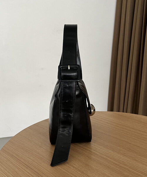 CAPRICIEUX LE'MAGE（カプリシューレマージュ）の「ニュアンスボタンショルダーバッグ（ショルダーバッグ・レディース・ブラック/ブラウン/アイボリー・FREE）」の13枚目の写真