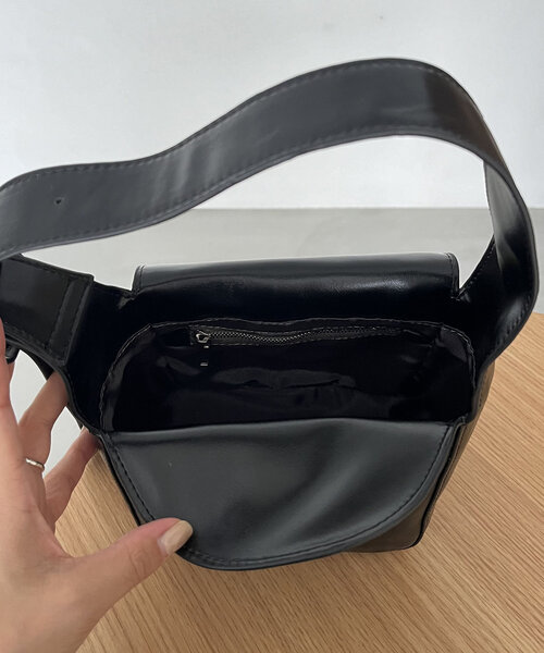 CAPRICIEUX LE'MAGE（カプリシューレマージュ）の「ニュアンスボタンショルダーバッグ（ショルダーバッグ・レディース・ブラック/ブラウン/アイボリー・FREE）」の12枚目の写真