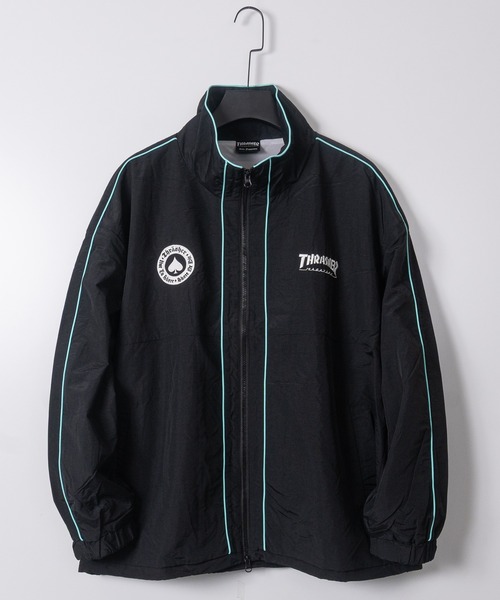 THRASHER(スラッシャー)の「【3】〔THRASHER/スラッシャー〕リフレクターパイピング ナイロンダブルジップジャケット 裾ドローコード(ナイロンジャケット・メンズ・チャコールグレー/ホワイト×ブラック/ブラック×グレー/パープル/ブラック×ホワイト/ホワイト×ブラウン/ブラック×ブルー・MEDIUM/LARGE/X-LARGE)」の16枚目の写真