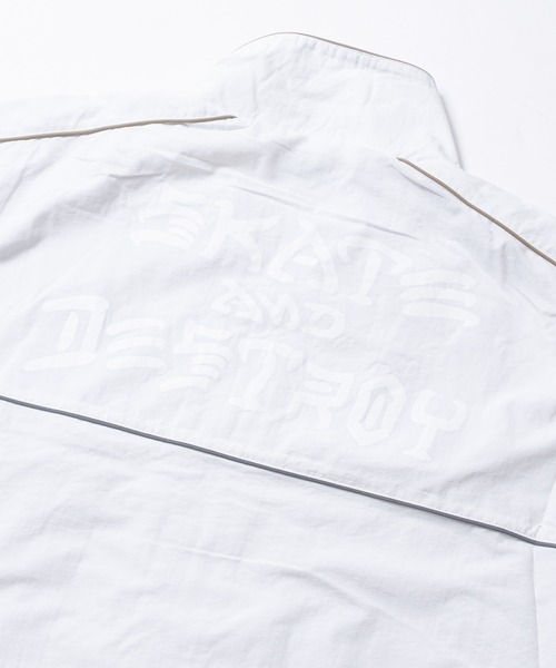 THRASHER(スラッシャー)の「【3】〔THRASHER/スラッシャー〕リフレクターパイピング ナイロンダブルジップジャケット 裾ドローコード(ナイロンジャケット・メンズ・チャコールグレー/ホワイト×ブラック/ブラック×グレー/パープル/ブラック×ホワイト/ホワイト×ブラウン/ブラック×ブルー・MEDIUM/LARGE/X-LARGE)」の9枚目の写真