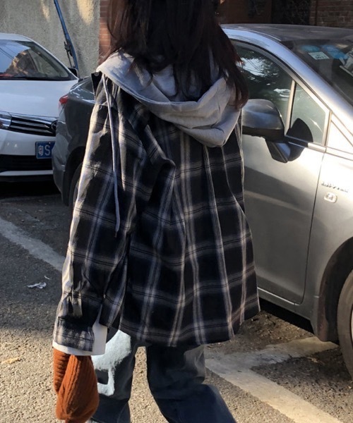 Teem Store(チームストア)の「フード付きレイヤードチェックネルシャツ(シャツ/ブラウス・レディース・ブラック・M/L)」の2枚目の写真