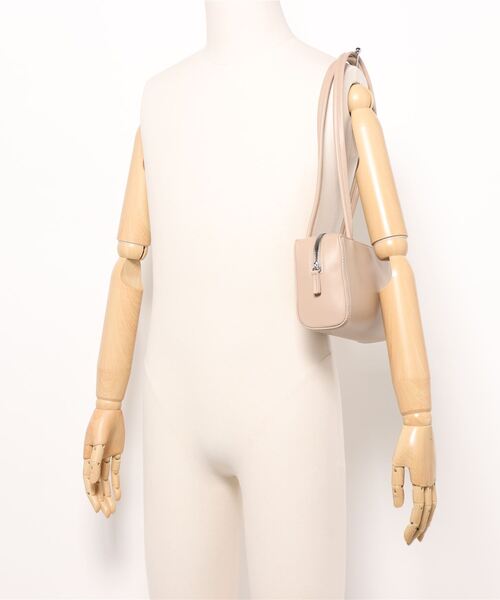 archives（アルシーヴ）の「スクエアショルダーバッグ（ショルダーバッグ・レディース・レッド/ベージュ/ブラック・FREE）」の7枚目の写真