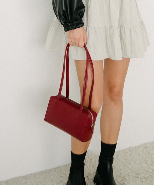 archives（アルシーヴ）の「スクエアショルダーバッグ（ショルダーバッグ・レディース・レッド/ベージュ/ブラック・FREE）」の16枚目の写真