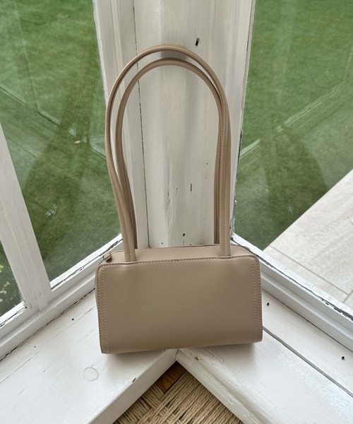 archives（アルシーヴ）の「スクエアショルダーバッグ（ショルダーバッグ・レディース・レッド/ベージュ/ブラック・FREE）」の21枚目の写真