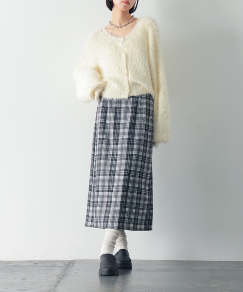 PURE BRIGHT（ピュアブライト）の「ラメチェックツイードナロースカート（スカート・レディース・レッド/ブラック・FREE）」の3枚目の写真