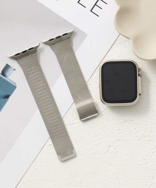 emonique(エモニーク)の「スマートウォッチバンド Apple Watch バンド ステンレス製【38/40/41/42/44/45/49mm対応】(デジタル腕時計・レディース・ブラック/シルバー/ピンクゴールド/ゴールド・38/42)」の2枚目の写真