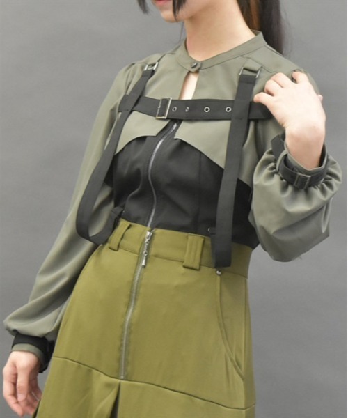 axes femme POETIQUE(アクシーズファムポエティック)の「ベルトデザインアーミーブラウス(シャツ/ブラウス・レディース・グレー/ブラック/カーキ・MEDIUM)」の4枚目の写真