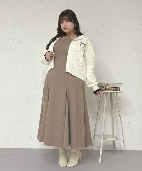 Louiosy（ルオシー）の「【大きいサイズ】ワンポイント刺繍入りポケット付きニットパーカー（カーディガン/ボレロ・レディース・ブラック/オフホワイト・4L/3L/X-LARGE）」の14枚目の写真