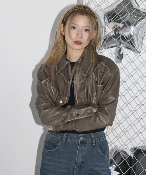 MSGirl(エムエスジーガール)の「合皮切替クロップドジャケット(その他アウター・レディース・ブラック/ベージュ・F)」の4枚目の写真