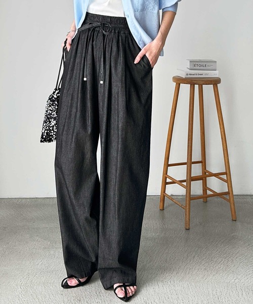 GeeRA（ジーラ）の「【S-XLサイズ展開】きれいめにもカジュアルにも！2タックワイドデニムイージーパンツ（デニムパンツ・レディース・ネイビー/サックスブルー/ブラック・XX-LARGE/LARGE/X-LARGE/MEDIUM/SMALL）」の6枚目の写真