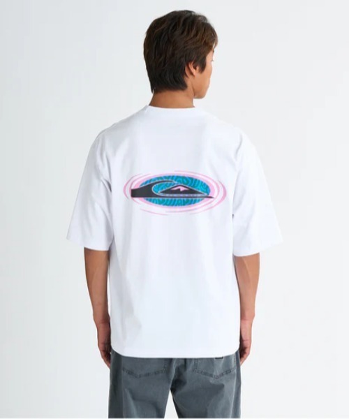 Quiksilver(クイックシルバー)の「FROG RITUAL ST /クイックシルバーバックプリントTシャツ(Tシャツ/カットソー・メンズ・インディゴブルー/ホワイト/ブラック/ブラック系その他・X-LARGE/LARGE/MEDIUM/SMALL)」の2枚目の写真