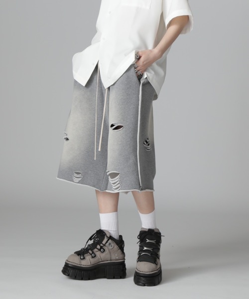DANKE SCHON(ダンケシェーン)の「【WEB&DEPOT限定】DankeSchon/ダンケシェーン/DAMEGE SWT SHORTS(その他パンツ・レディース・グレー/ブラック・S/L/M)」の2枚目の写真