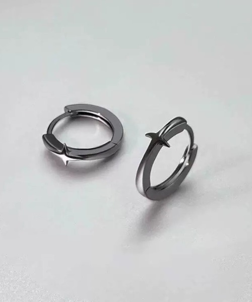 MASHIRO(マシロ)の「【MASHIRO】スターダストミニリングペアピアス/クロスリング星型Y2K(MA/EK241)(ピアス(両耳用)・レディース・シルバー/ブラック・FREE)」の4枚目の写真