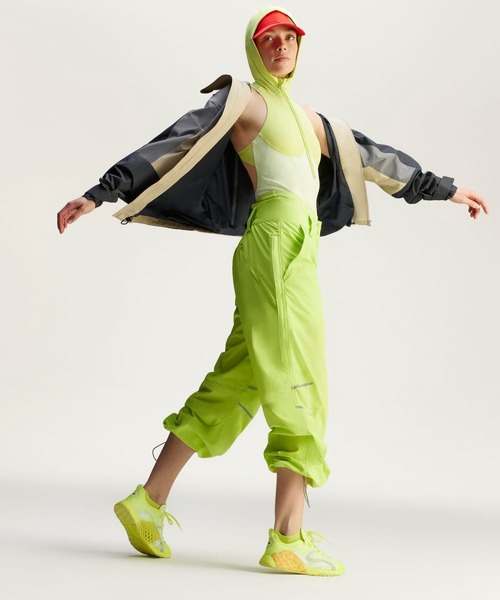 adidas by Stella McCartney(アディダスバイステラマッカートニー)の「adidas by Stella McCartney TrueNature バックパック ジャケット / アディダス adidas(マウンテンパーカー・レディース・グレー×ホワイト・XX-LARGE/LARGE/MEDIUM/SMALL/X-LARGE)」の8枚目の写真