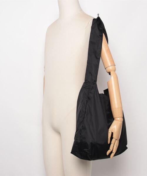 BURLAP OUTFITTER（バーラップアウトフィッター）の「BURLAP OUTFITTER バーラップアウトフィッター PACKABLE CARRY 210（ショルダーバッグ・メンズ・ブラック/ライム/グレー・FREE）」の22枚目の写真