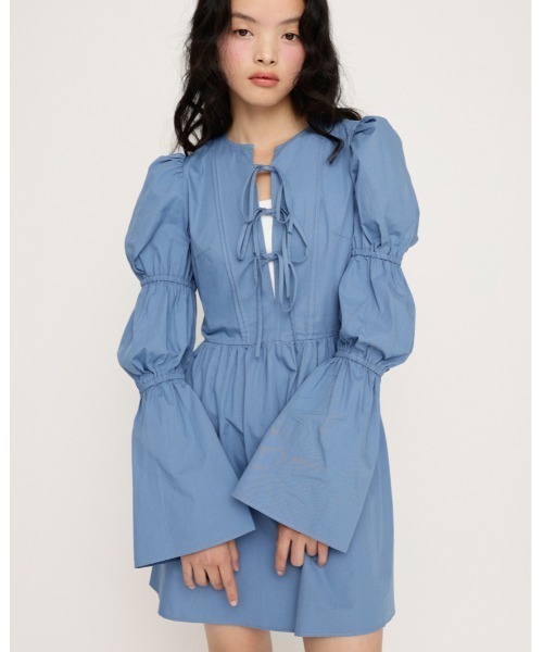 SLY(スライ)の「FRONT RIBBON PUFF SLEEVE OP フロント リボン パフスリーブ ワンピース(ワンピース・レディース・ブルー/ブラック・FREE)」の1枚目の写真