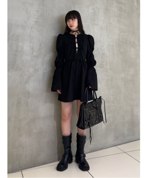 SLY(スライ)の「FRONT RIBBON PUFF SLEEVE OP フロント リボン パフスリーブ ワンピース(ワンピース・レディース・ブルー/ブラック・FREE)」の19枚目の写真