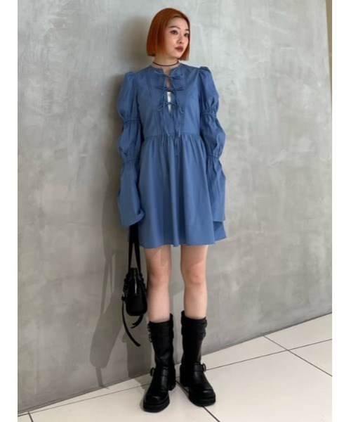 SLY(スライ)の「FRONT RIBBON PUFF SLEEVE OP フロント リボン パフスリーブ ワンピース(ワンピース・レディース・ブルー/ブラック・FREE)」の22枚目の写真