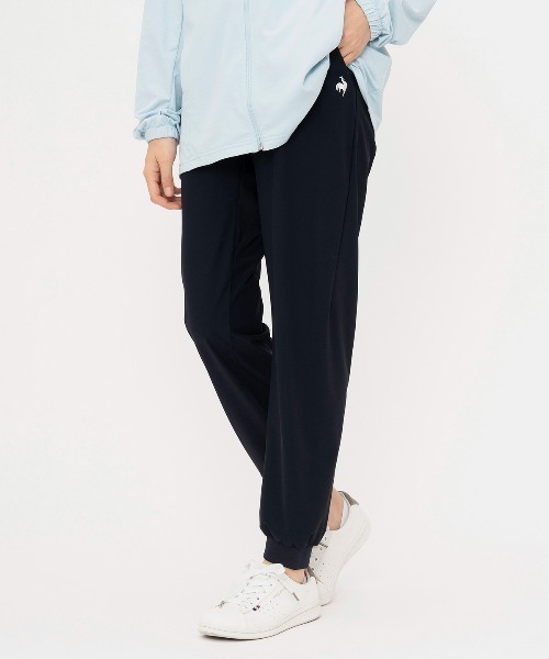 le coq sportif(ルコックスポルティフ)の「接触冷感ジョガーパンツ(その他パンツ・レディース・ブラック/ネイビー・S/M/L/XL)」の2枚目の写真