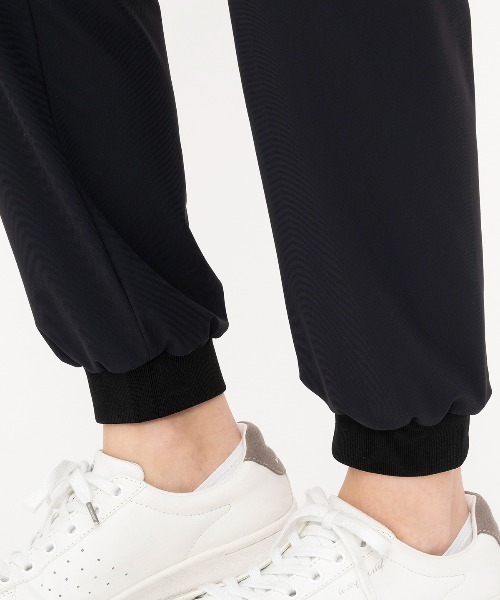 le coq sportif(ルコックスポルティフ)の「接触冷感ジョガーパンツ(その他パンツ・レディース・ブラック/ネイビー・S/M/L/XL)」の12枚目の写真