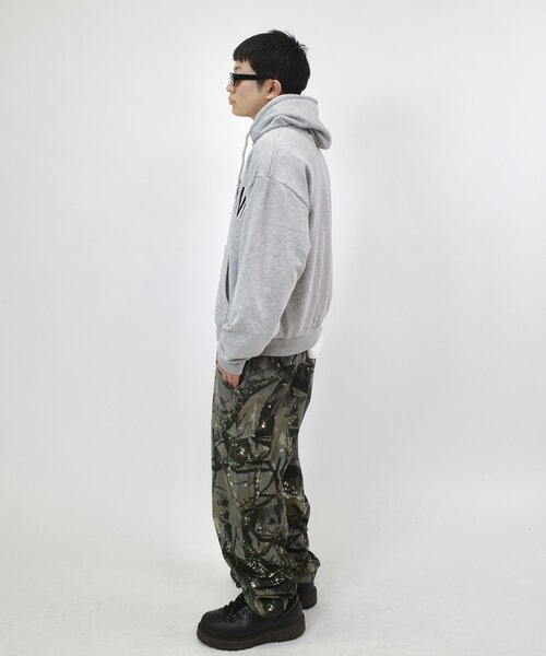 WHO'S WHO gallery（フーズフーギャラリー）の「【Sourcream/サワークリーム】カレッジロゴ刺繍ジップパーカー（パーカー・レディース・ブラック/グレー/ライトグレー/インディゴブルー・FREE）」の10枚目の写真