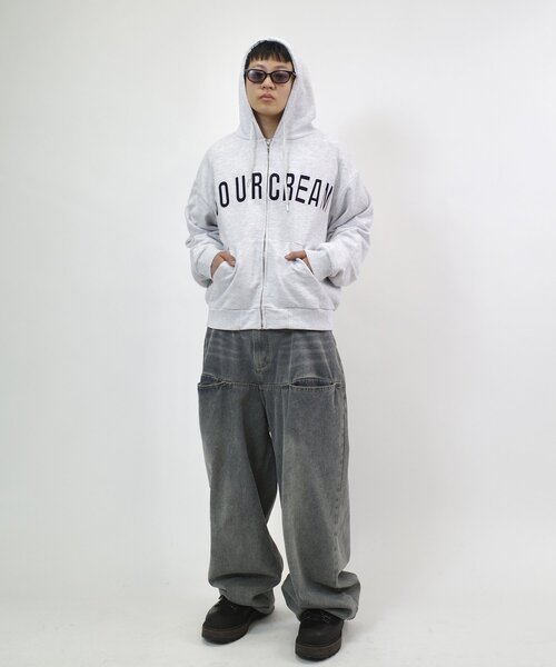 WHO'S WHO gallery（フーズフーギャラリー）の「【Sourcream/サワークリーム】カレッジロゴ刺繍ジップパーカー（パーカー・レディース・ブラック/グレー/ライトグレー/インディゴブルー・FREE）」の14枚目の写真