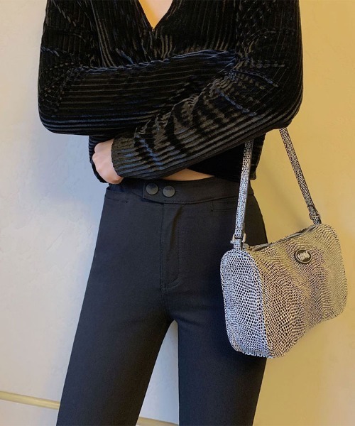 SallyLunn(サリーラン)の「ハイウエストストレッチスキニーパンツ(その他パンツ・レディース・ブラック・X-LARGE/LARGE/MEDIUM)」の3枚目の写真